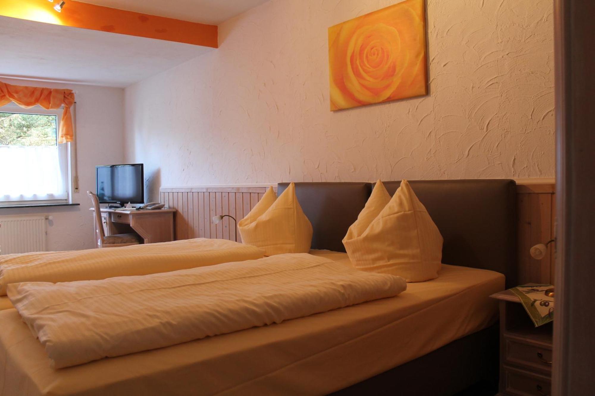 Hotel-Restaurant Walkmühle Usingen Habitación foto